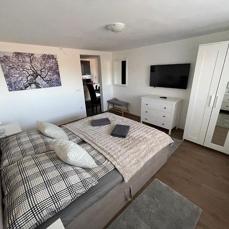 Malibu Apartman Miskolc Exterior foto